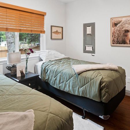 Mt. Rainier Cabin W/Hot Tub Ashford Exteriör bild